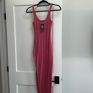Fashion Nova pink midi body con dress